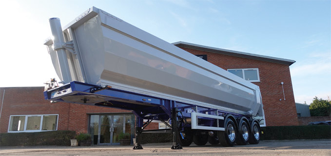 Aggregate tipping trailer