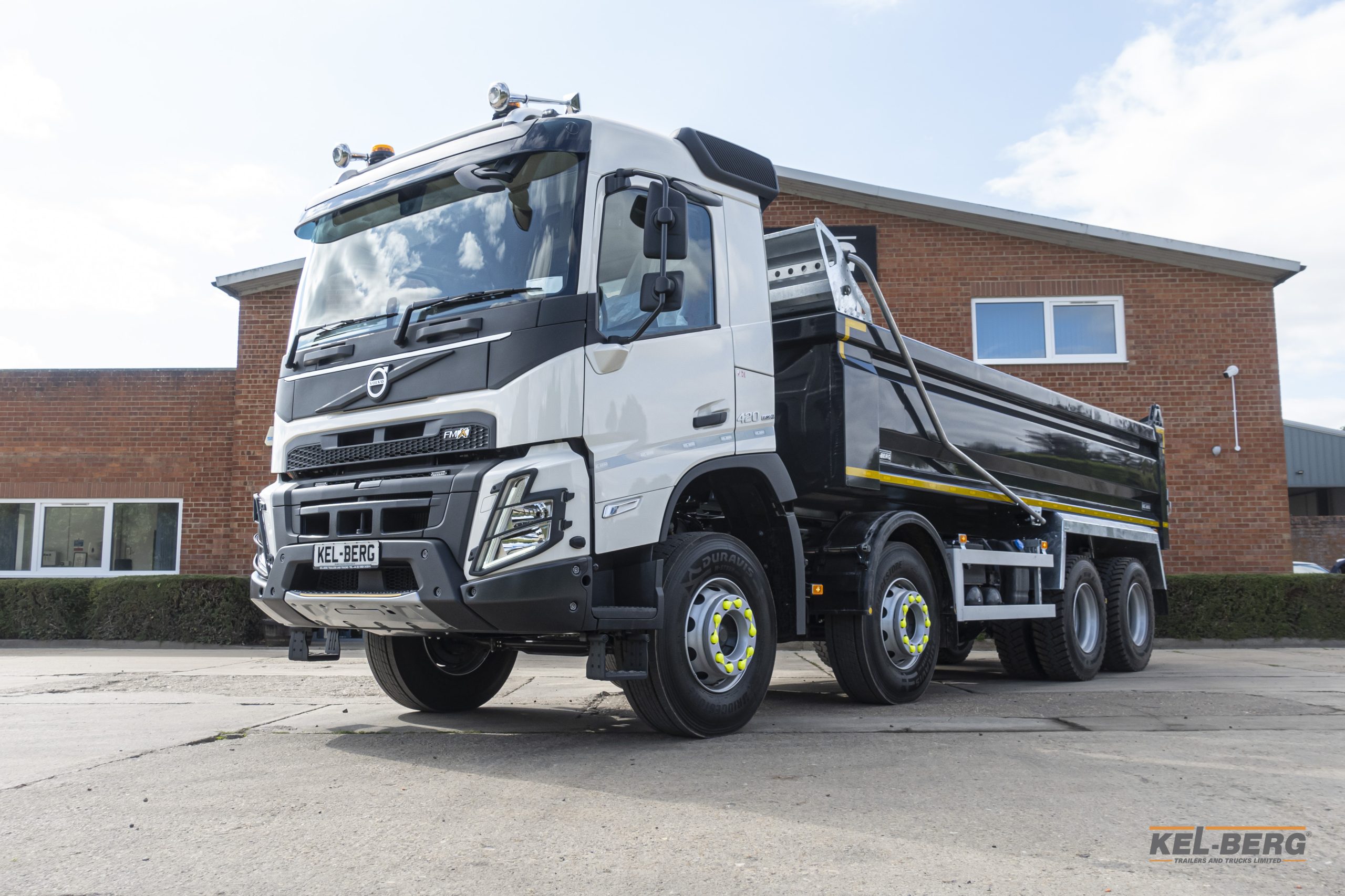 VOLVO FMX 420 8×4 Kel-Berg Steel Tipper