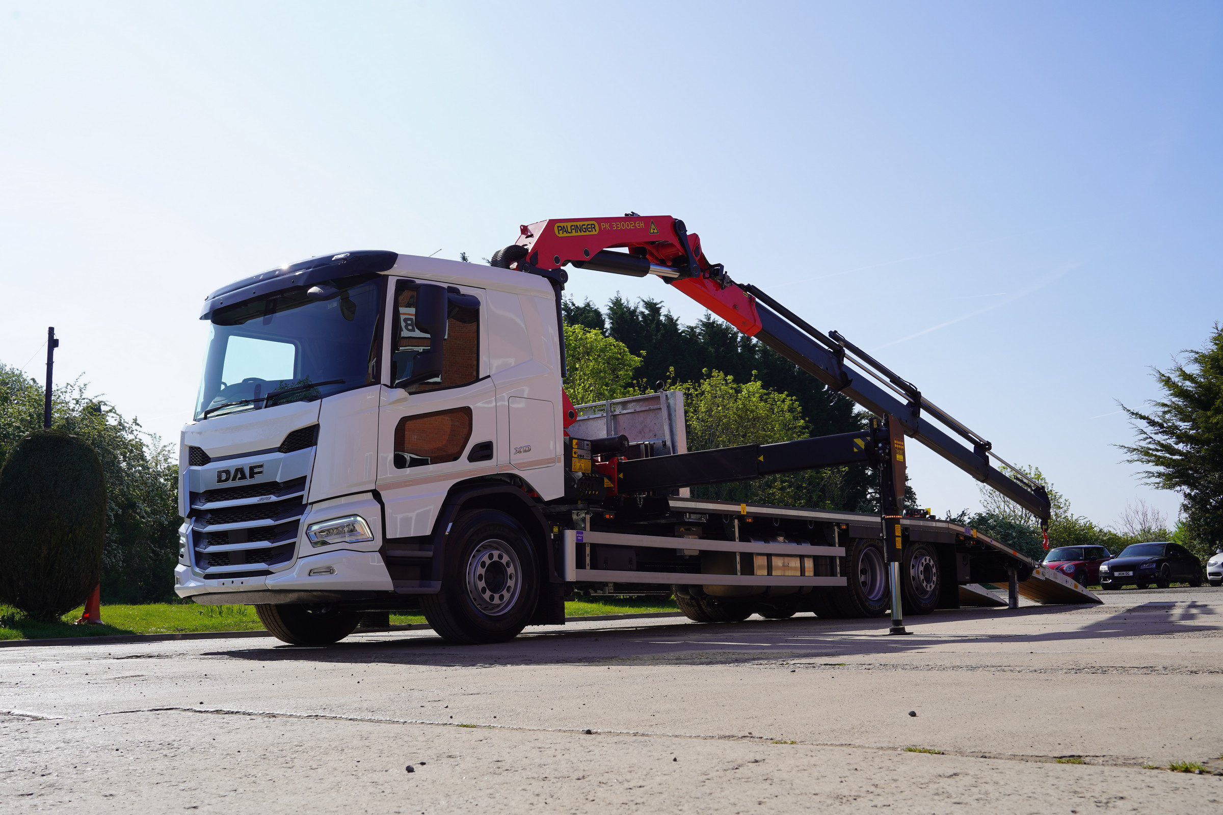 DAF XD 370 6×2 PK33 Sterling Crane Lorry