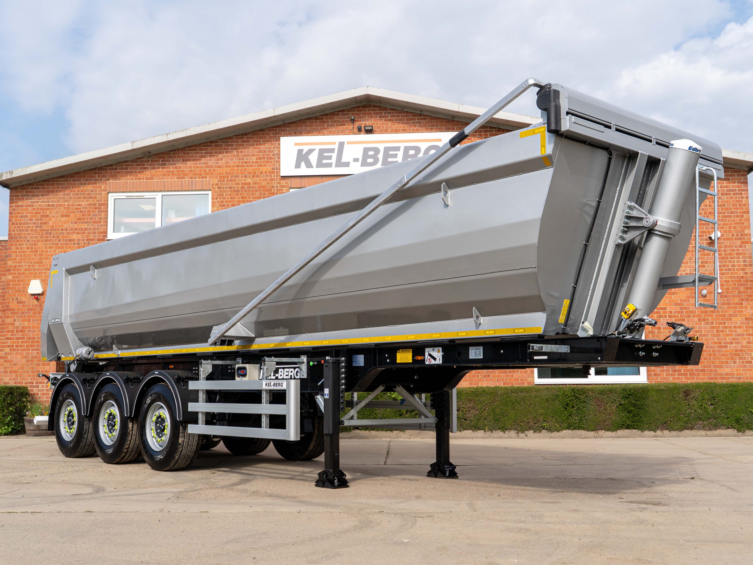 KEL-BERG T100 Steel Aggregate Tipping Trailer
