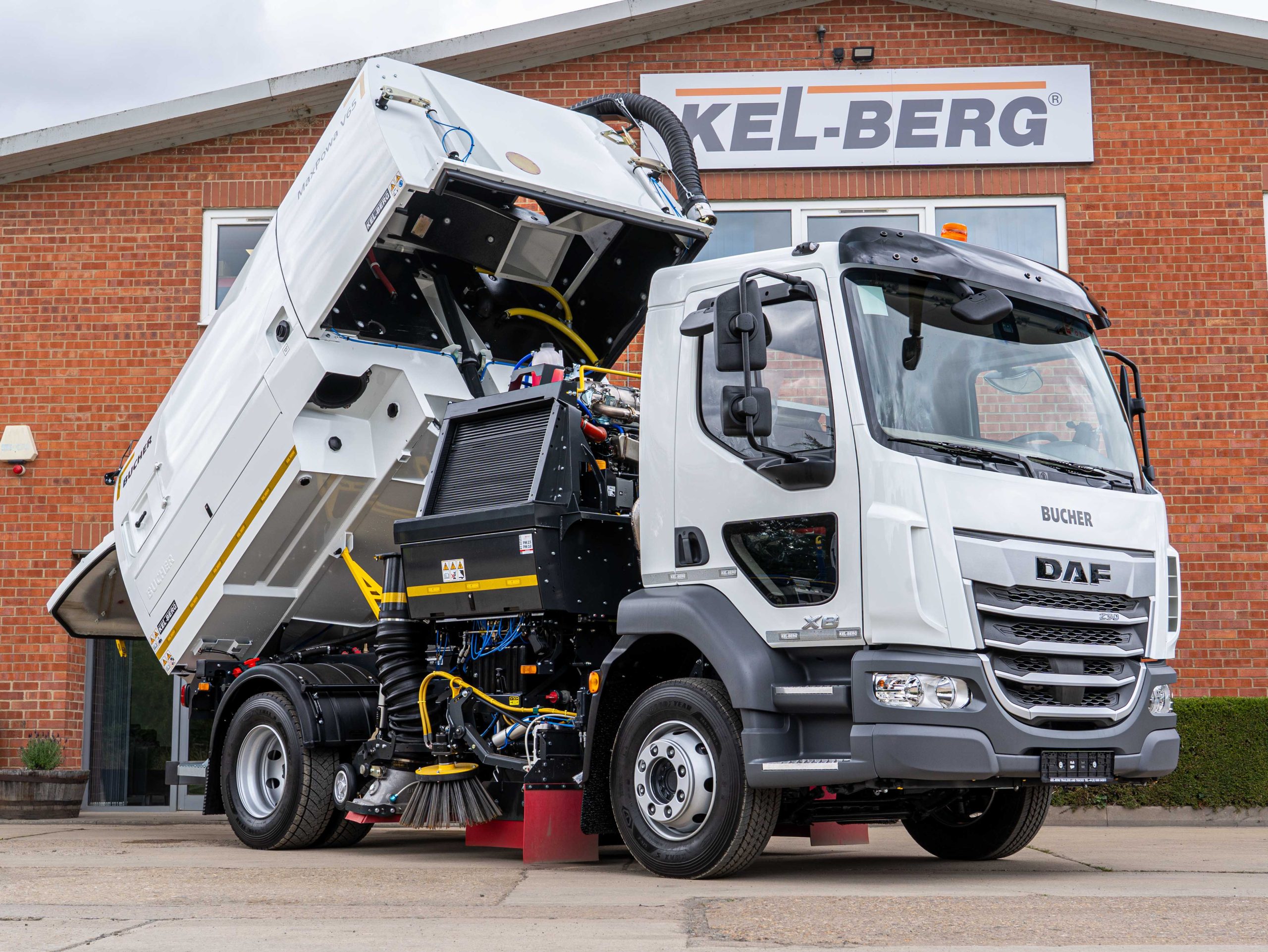 DAF XB 4×2 Bucher V65 Road Sweeper